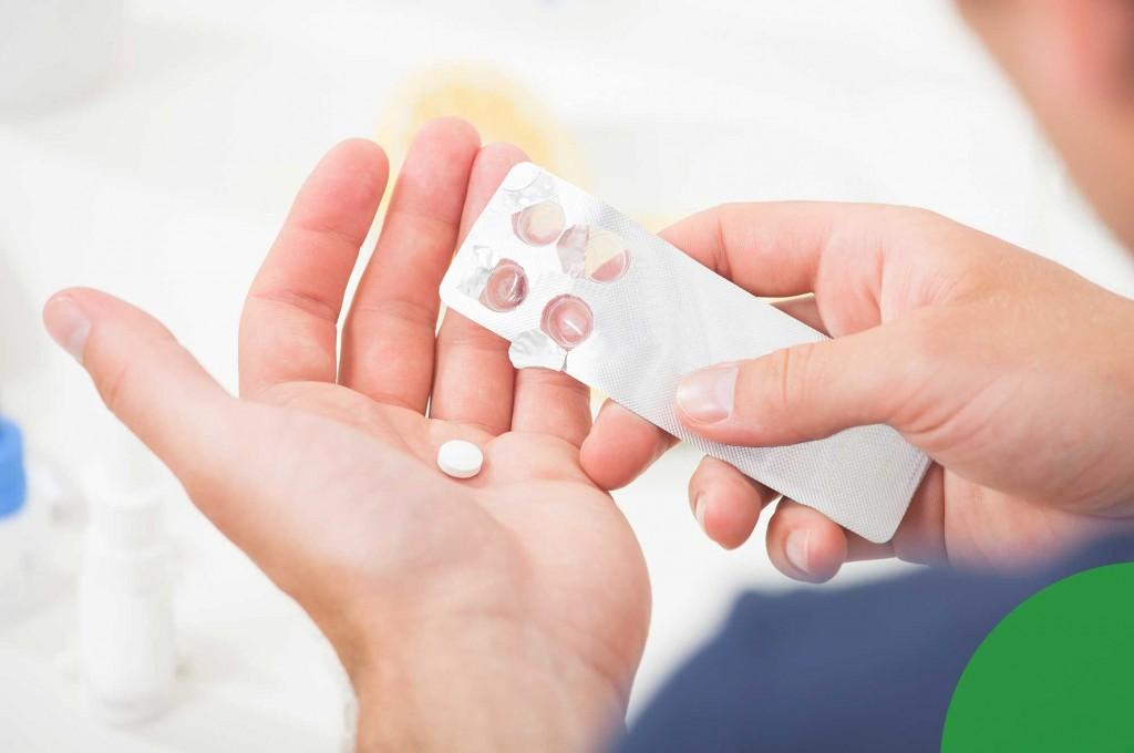 O que você deve saber sobre a interação entre suplementos alimentares e medicamentos